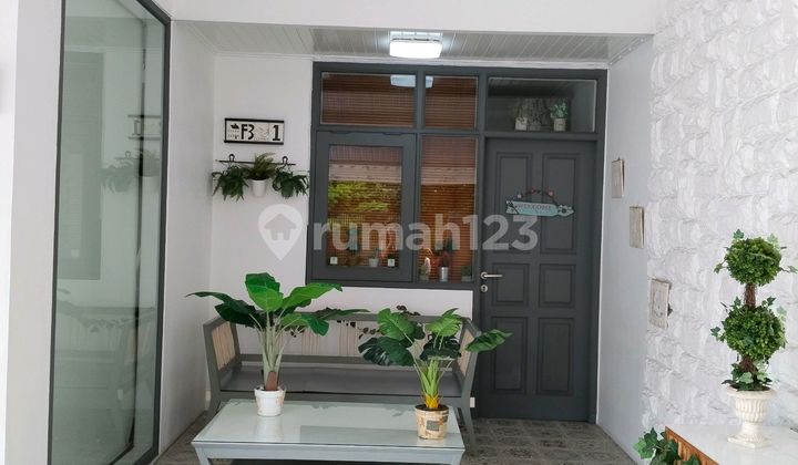 Rumah 8X20 Furnished Renov Puri Indah Siap Huni SHM Hadap Utara 2