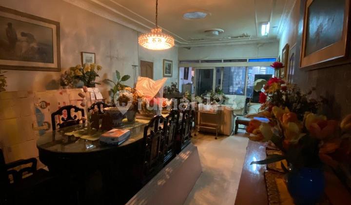 Office Restaurant Business Space on Protocol Road in Central Semarang 1