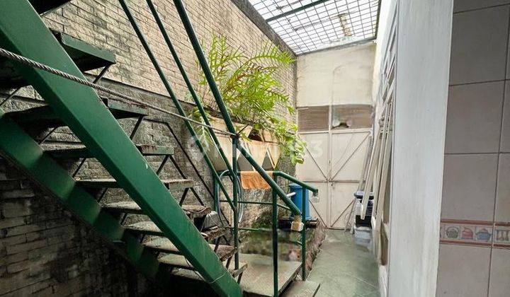 Rumah 1 lantai tengah kota lokasi sangat strategis 7