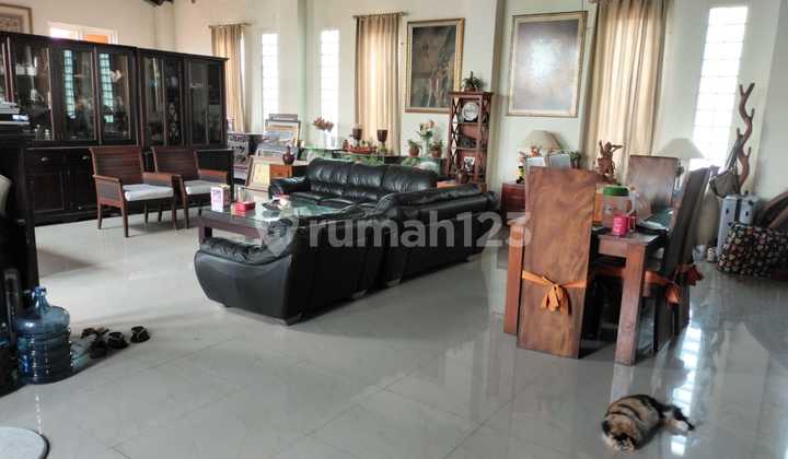 Bangunan 4 lantai strategis tengah kota  sangat cocok untuk kos,hotel,homestay 2