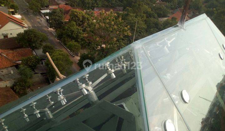 Bangunan 4 lantai strategis tengah kota  sangat cocok untuk kos,hotel,homestay 16