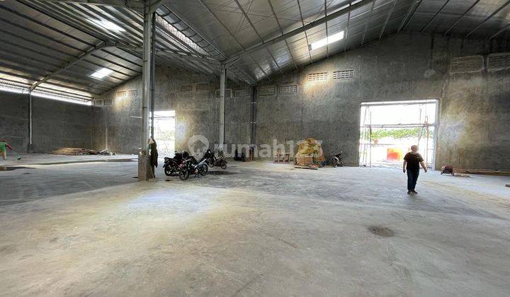 Gudang baru gres siap pakai di kawasan industri 6