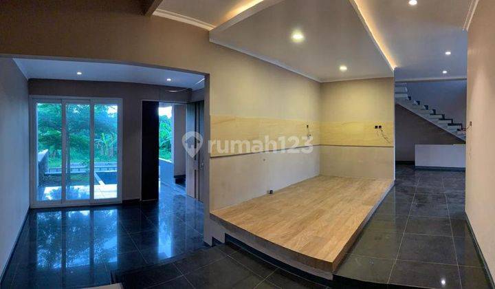 Rumah cantik 2 lantai siap huni lokasi strategis di kota Ungaran 2