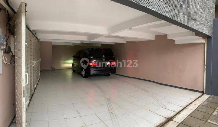 Rumah cantik 2 lantai siap huni lokasi strategis di kota Ungaran 2