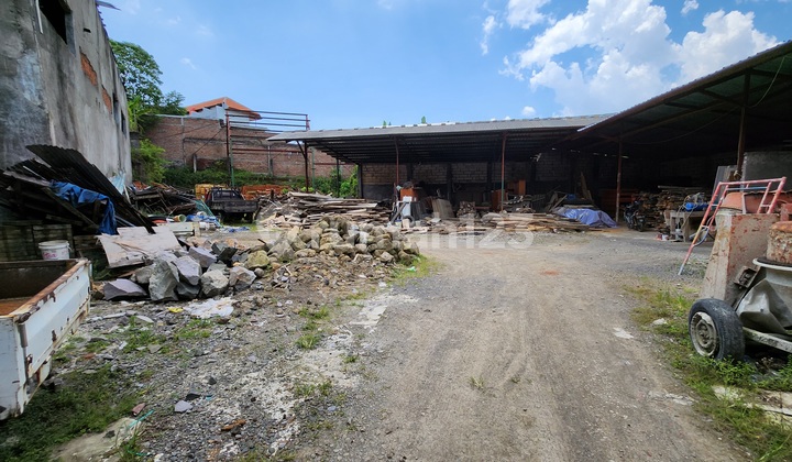 Ruko gudang ruang usaha SHM strategis jalan Kedungmundu raya 5