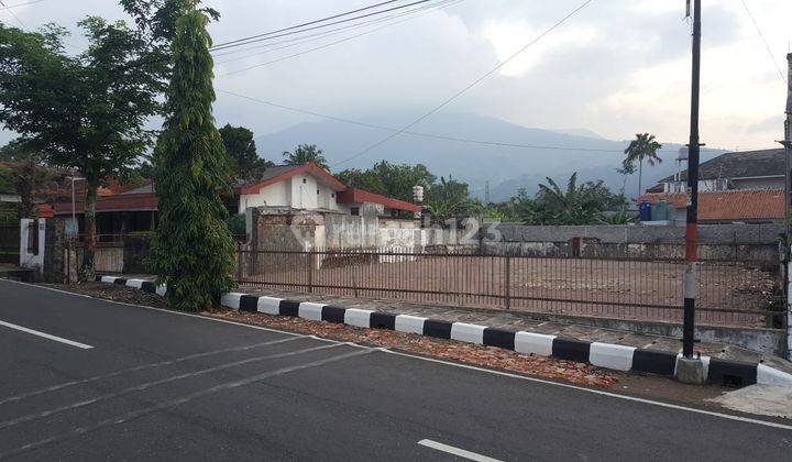 Tanah strategis SHM 894 m² di Jl slamet riyadi 1