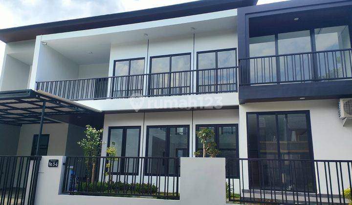 Rumah baru 2 Lantai SHM di Graha candi golf 1