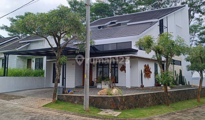 Rumah Bagus 2 Lantai Furnished Shm Di Bsb Village Hadap Selatan 2