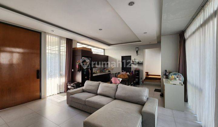 Rumah 2 Lantai Bagus Furnished SHM di Citraland BSB 1