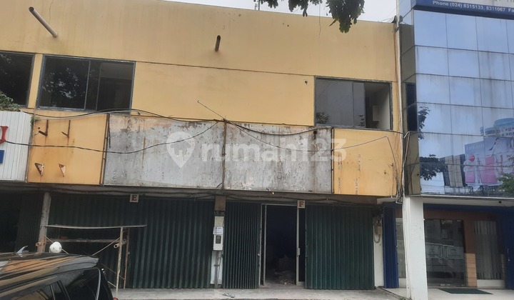 Strategic 2-Storey Shophouse in the City Center Near Simpang Lima 1