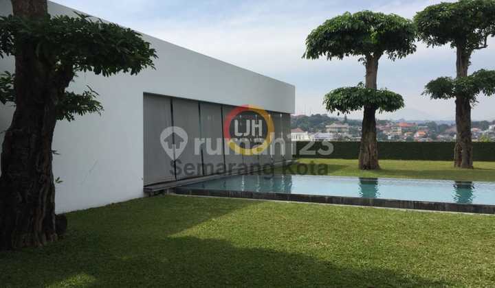 Rumah Mewah di Jalan Guntur Rumah Mewah di Jalan Guntur