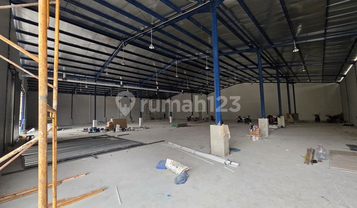 New Gres Warehouse with Loading Dock in Candi Industrial Area 2