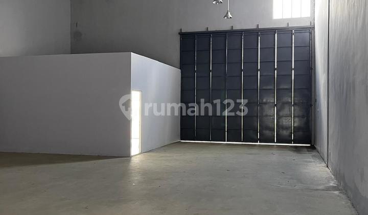 Gudang Baru Gres Di Kawasan Industri HGB 1