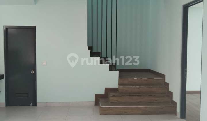 Rumah 2 Lantai Siap Huni SHM di Citraland Bsb Selangkah Dari Danau 1