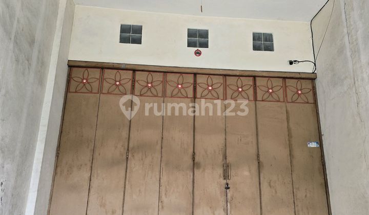 Ruko 2 Lantai Siap Pakai di Jl Bugangan 2