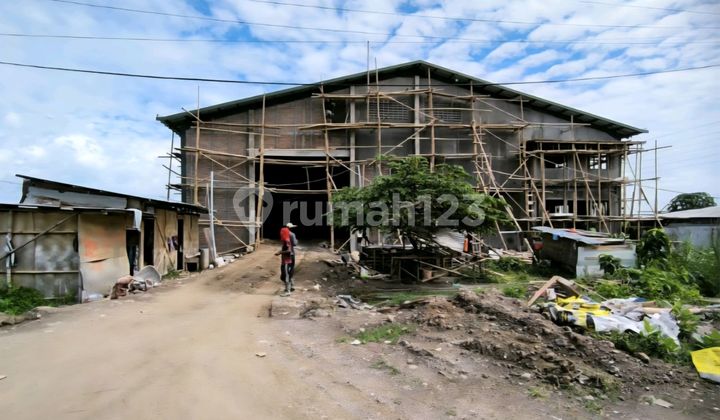 Warehouse for the New Gres Factory in the Candi Industrial Area 2