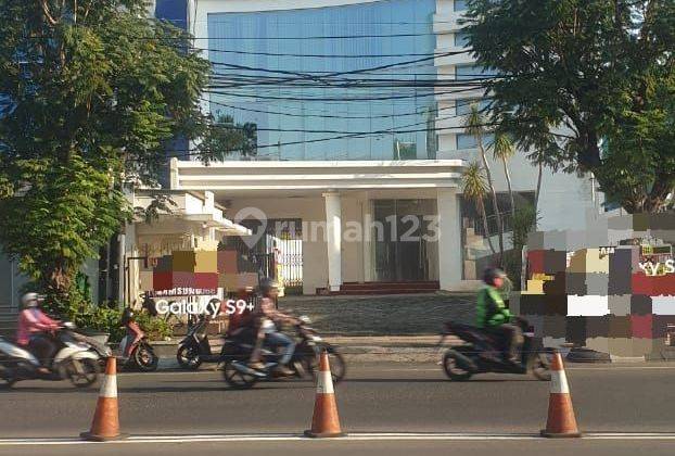 Gedung 3 Lantai Strategis Di Jl Pandanaran Semarang Tengah 1