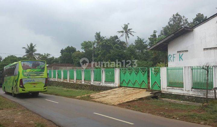 Gudang Siap Pakai Area Parkir Luas Di Jepara 2