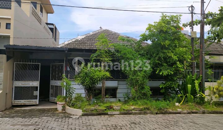 Rumah Bangunan Lama SHM di Puri Anjasmoro 1