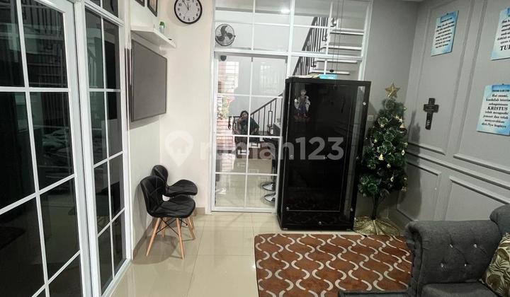 Two-Story House in the Grand Aryana Karawaci Cluster 2