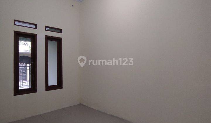 Rumah Bangunan Baru Di Sepatan Dekat Ke Pusat Kota 2