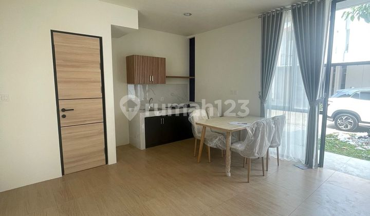 Jual Cepat Rumah Baru Di Cendana Essence Lippo Karawaci Barat, Semi Furnished... 2