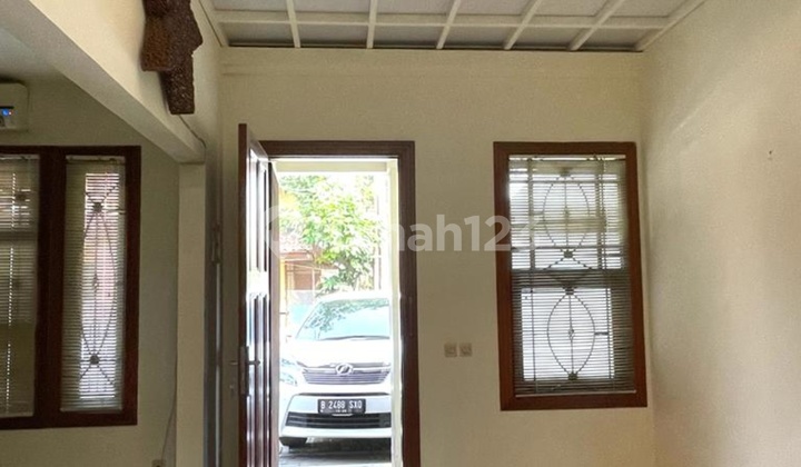 Jual Cepat Rumah Dengan Mezanin Di Taman Parahyangan Lippo Karawaci.... Siap Huni, Hadap Selatan.... 2