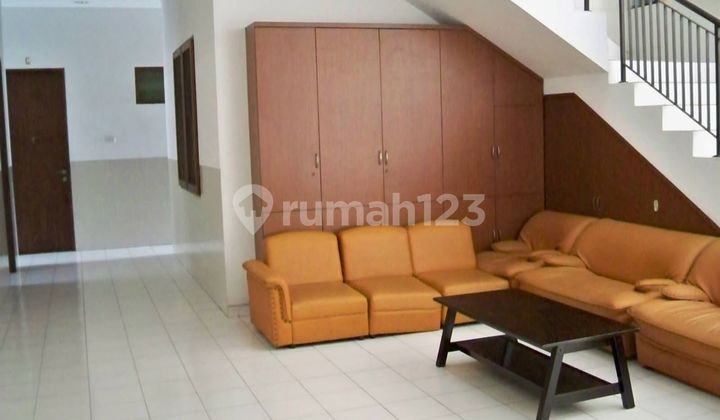 Selling a Good Boarding House in Taman Permata Lippo Karawaci, Still Active and Occupied.... Selling a Good Boarding House in Taman Permata Lippo Karawaci, Still Active and Occupied....