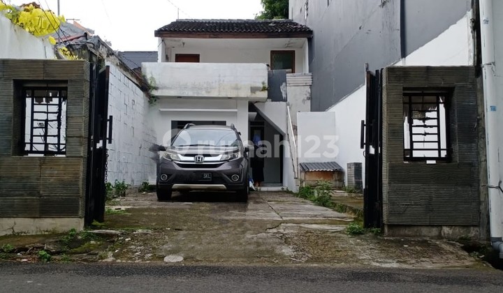 HOUSE FOR SALE on Mampang Prapatan St., Mampang, South Jakarta 2