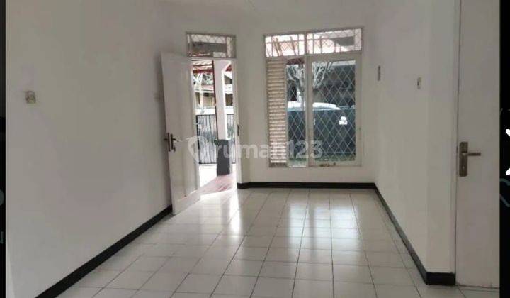 Rumah Dijual
jl. Asalea Iv  Villa Pamulang Mas Bambu Apus, Pamulang, Tangerang Selatan
 2