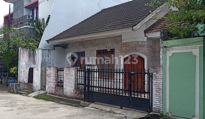 HOUSE FOR SALE on Jl. Felicia VI, Jatibening 2 Complex, Bekasi