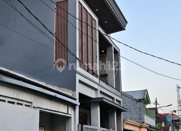ROW WIDE ROAD LUXURY HOUSE LOCATION MANUKAN !! 2