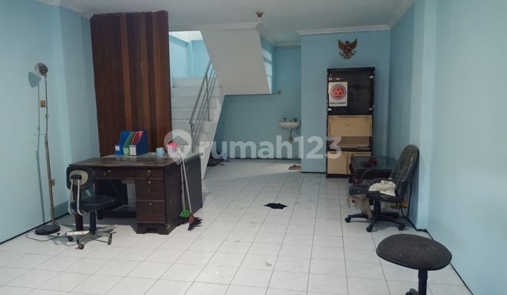 (EN) Ready-to-Use Shophouse Zero Down Payment on Jalan Raya Veteran!! 2