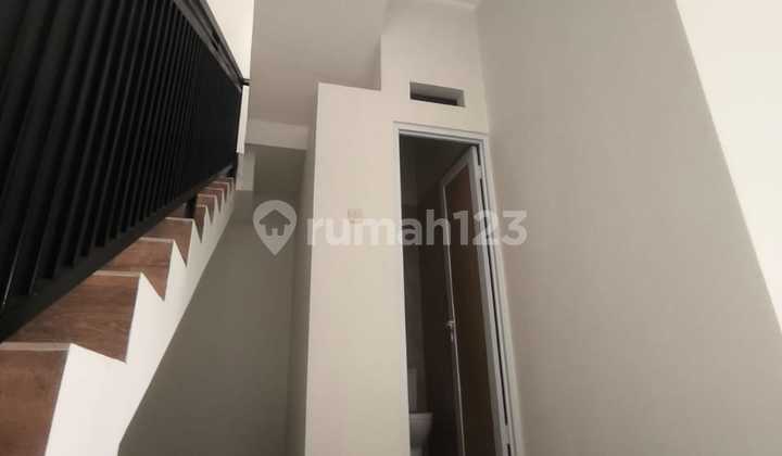 RUMAH BARU GRESS DI KETINTANG MADYA SURABAYA SELATAN 2