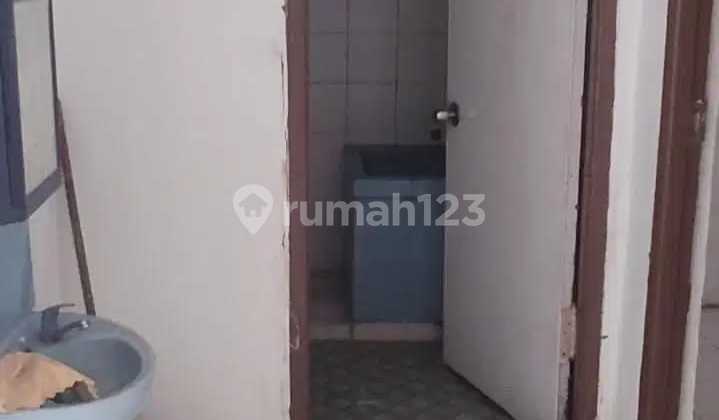 HOOK TYPE HOUSE WITH COMMERCIAL SPACE IN SURYA ASRI HOUSING, SIDOARJO 2