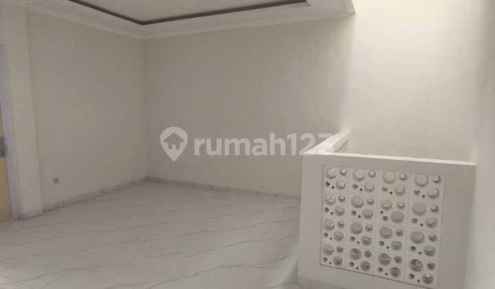 RUMAH BARU GRESS DI KETINTANG MADYA SURABAYA SELATAN RUMAH BARU GRESS DI KETINTANG MADYA SURABAYA SELATAN