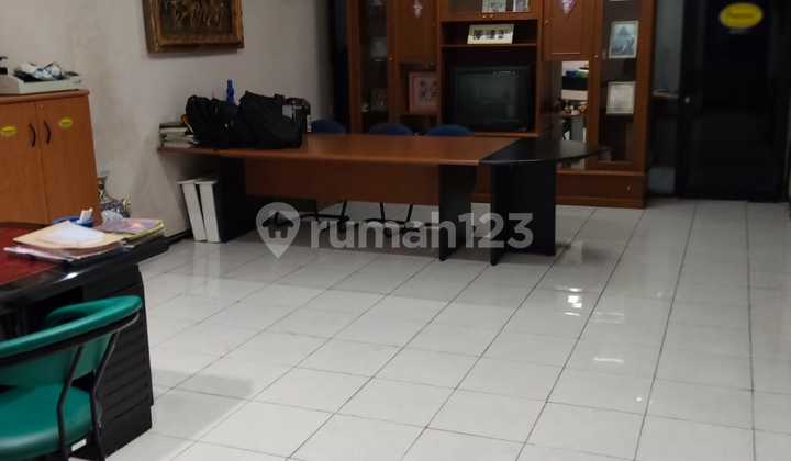 Ruko 3,5 Lantai di Tembok Dukuh Surabaya