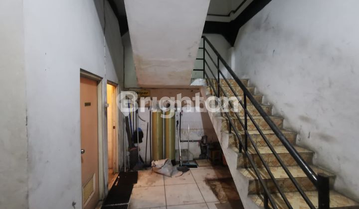 PRIME LOCATION SHOPHOUSE ZERO ROAD KEDUNGDORO CENTER OF SURABAYA CITY NEAR TUNJUNGAN PLAZA/TUNJUNGAN STREET 2