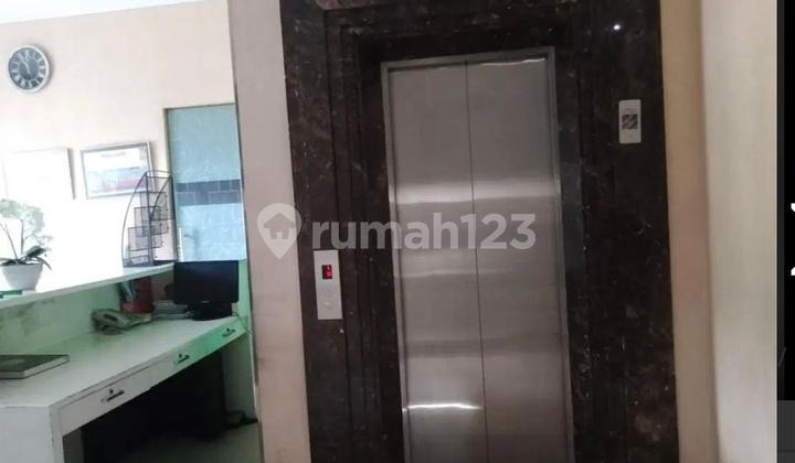 Dijual Kantor Perak! 4 Lantai! Full Furnish! Nego! Ada Lift! Dijual Kantor Perak! 4 Lantai! Full Furnish! Nego! Ada Lift!