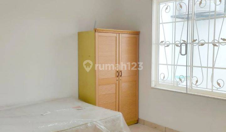 Rumah 2 Lantai Bagus Furnished di Pakuwon City, Surabaya 7
