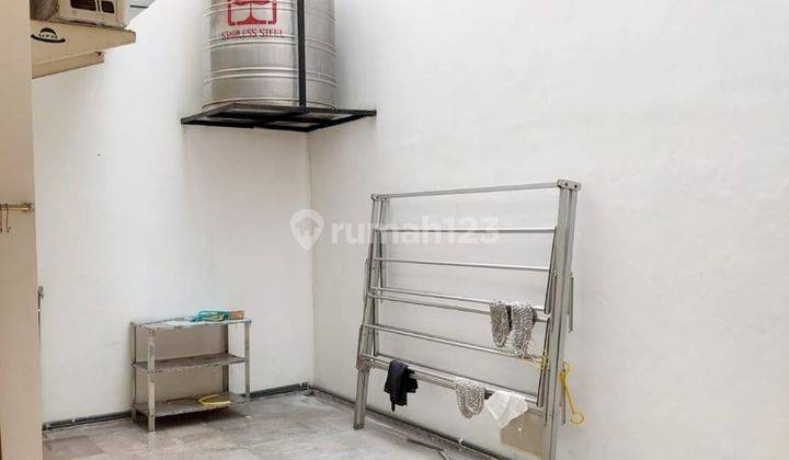 Rumah 2 Lantai Bagus Furnished di Pakuwon City, Surabaya 18