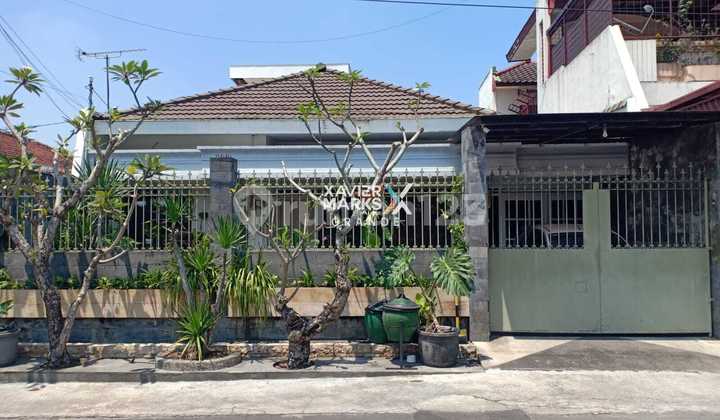 House for Sale in Bunga Bunga Area, Central Malang City House for Sale in Bunga Bunga Area, Central Malang City