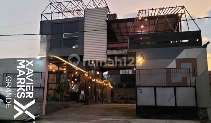 Dijual Bangunan Ex Cafe Konstruksi Baja 3 Lantai, Rooftop View Kota Malang