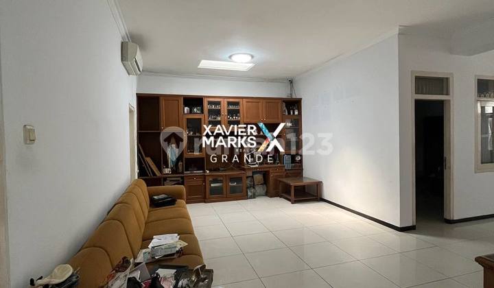 Dijual Rumah Terawat 2 Lantai di Tidar Bawah, Malang 2