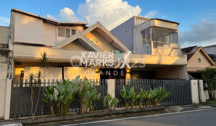 For Sale House in Bunga2 Street Area, Downtown Malang For Sale House in Bunga2 Street Area, Downtown Malang