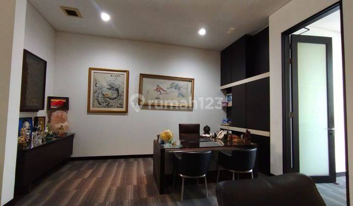 Axel Best Location Dekat Gereja Stella Maris Rumah Cocok Untuk Kantor 3,5 Lantai Luas 686m2 di Pluit 2