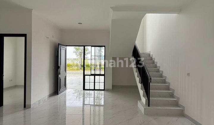 Termurah ! Siap Huni ! Rumah Pik2 Bukit Nirmala 8X15 2 Lantai Kt 3+1