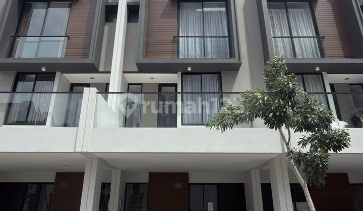 Brand New & Bisa KPR ! Rumah 3 lantai Osaka Residences 5x10 best unit 1