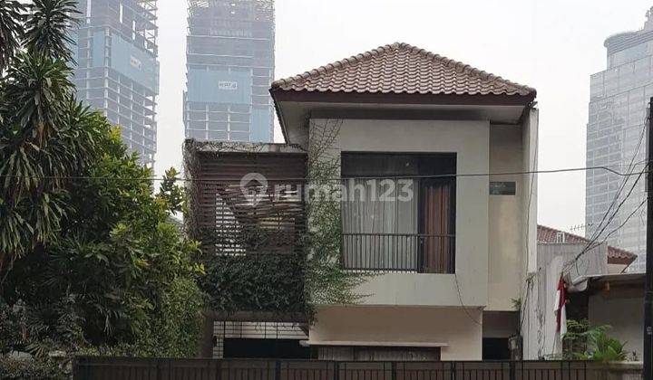 Dijual Rumah kos 2 lantai di Menteng SHM 2