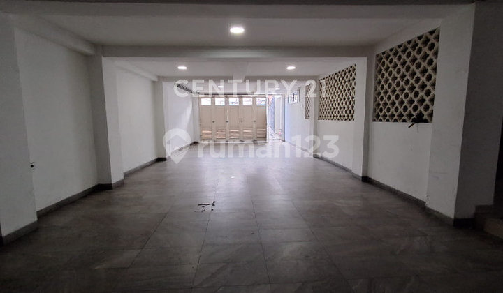 2-Story House with Swimming Pool in Jatinegara, Jakarta S9503 2